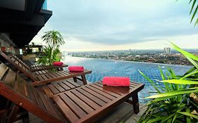 ฮอลิเดย์ วิลลา ยะโฮร์ บาห์รู ซิตี้เซ็นเตอร์